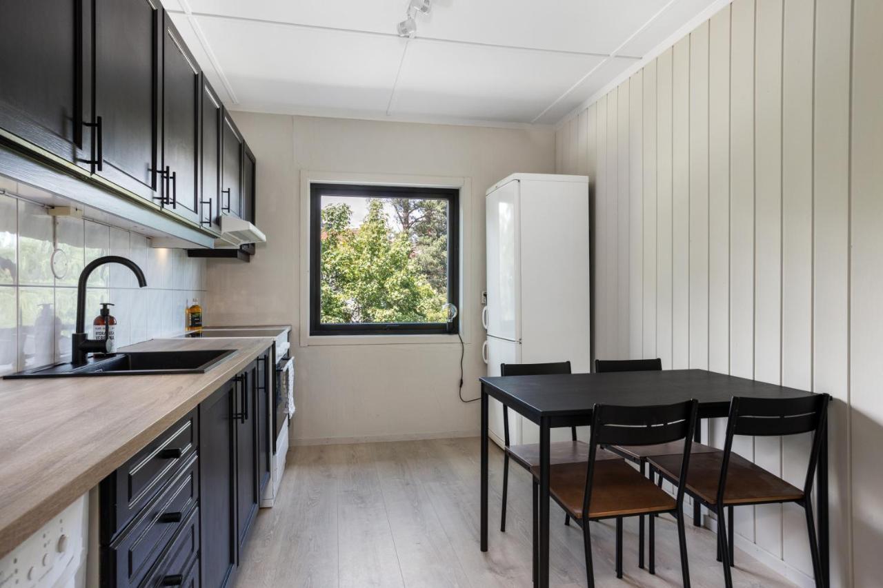 2 Bedroom W/ Parking & Balcony * Tonsberg